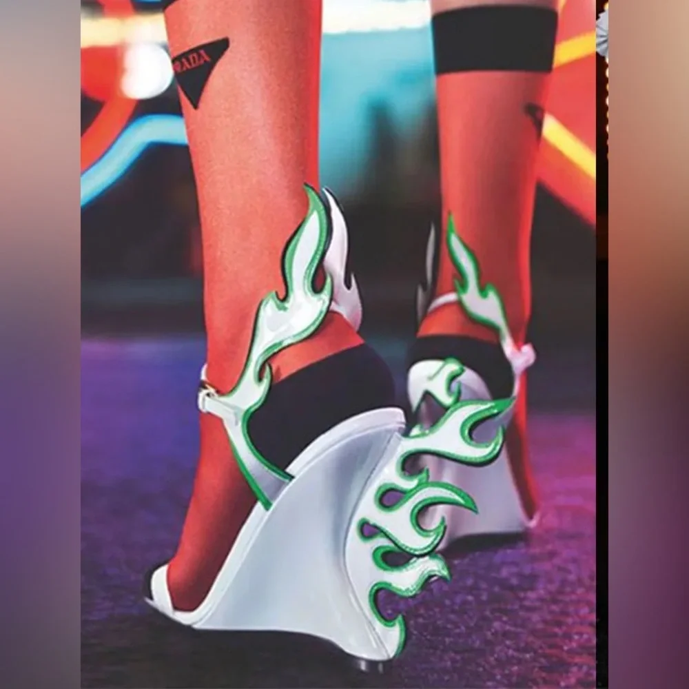 New PRADA Flame Patent-Leather Sandals 36 $1,100 - Picture 4 of 15